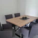 Wiesengrund, Ruhig Im Ortsteil Von Roth, Naehe Rothsee, 25 Min Messe Nbg *