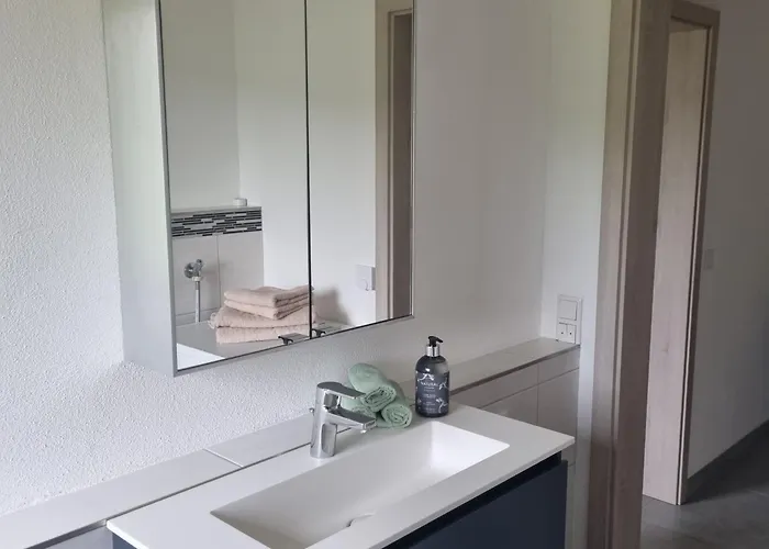 Wiesengrund, Ruhig Im Ortsteil Von Roth, Naehe Rothsee, 25 Min Messe Nbg *