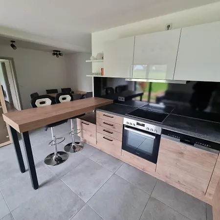 Moderne Ferienwohnung,im Fraenkischen Seenland , 25 Min Messe Nbg