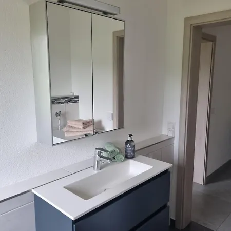 Moderne Ferienwohnung,im Fraenkischen Seenland , 25 Min Messe Nbg *