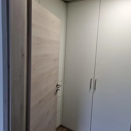 Daire Moderne Ferienwohnung,im Fraenkischen Seenland , 25 Min Messe Nbg