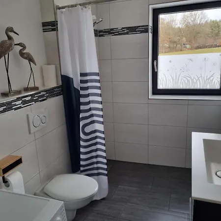 Apartment Wiesengrund, Ruhig Im Ortsteil Von Roth, Nähe Rothsee, 25 Min Messe Nbg
